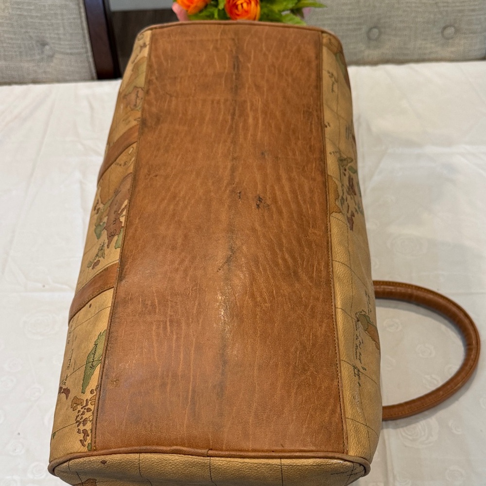 Gitano Tan Travel Bag with World Map Design - Picture 8 of 14